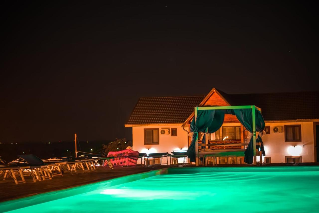 Relax Hotel Greci Luaran gambar