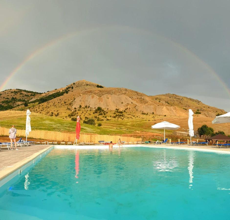Relax Hotel Greci Luaran gambar