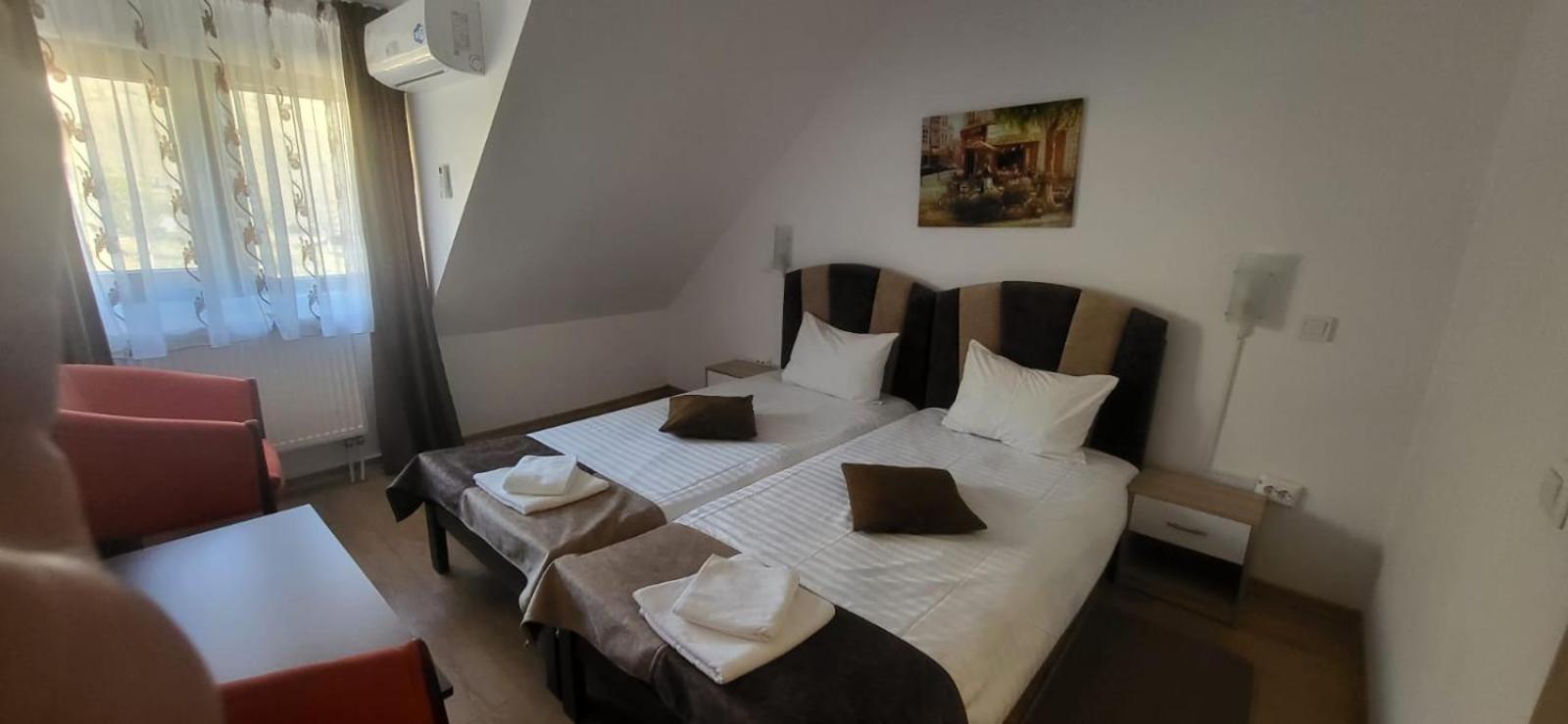 Relax Hotel Greci Luaran gambar